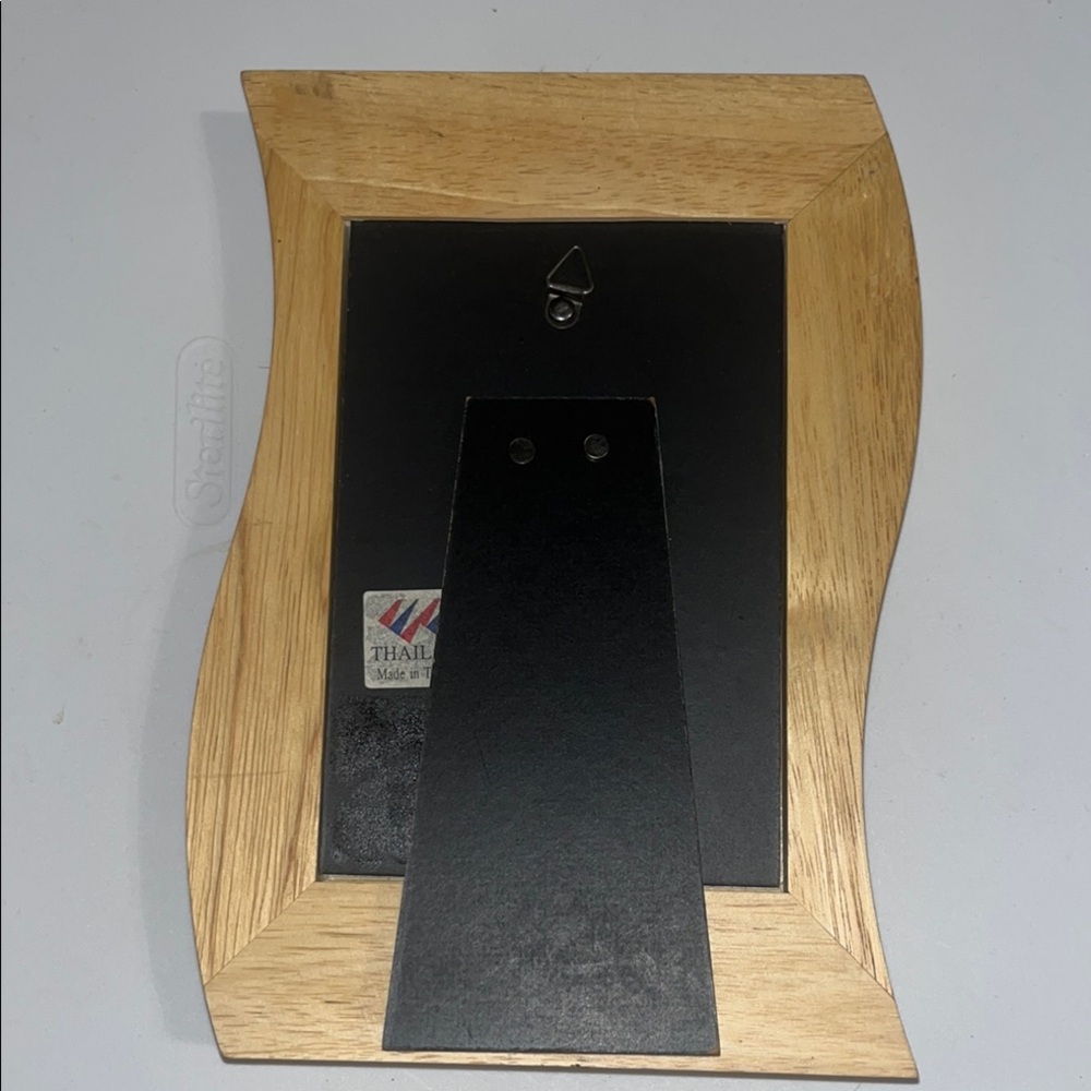 Wave Design Wooden Photo Frame - Picture 2 of 2